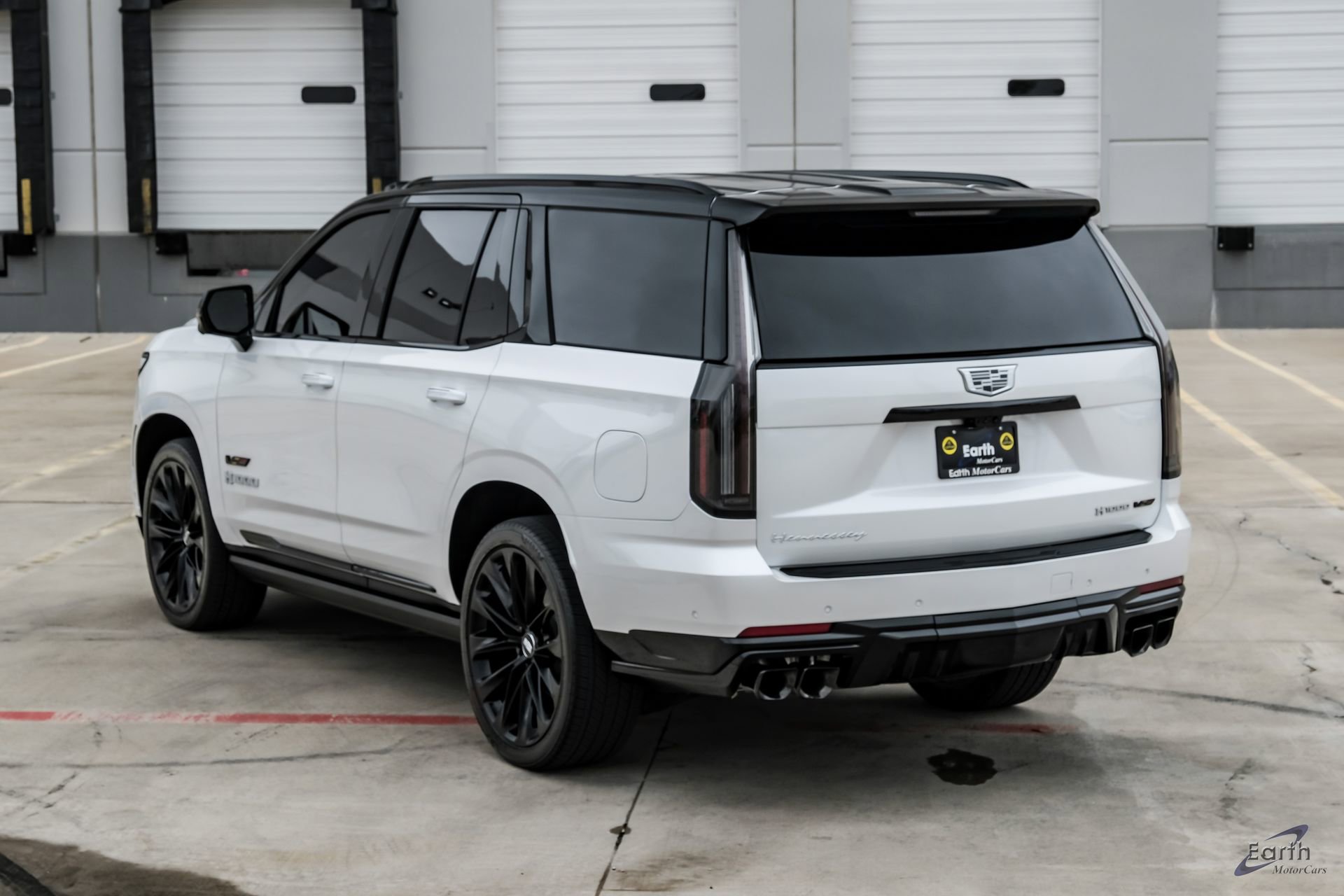 Used 2025 Cadillac Escalade V w/ LPO, ONYX Package AWD/4WD image 12