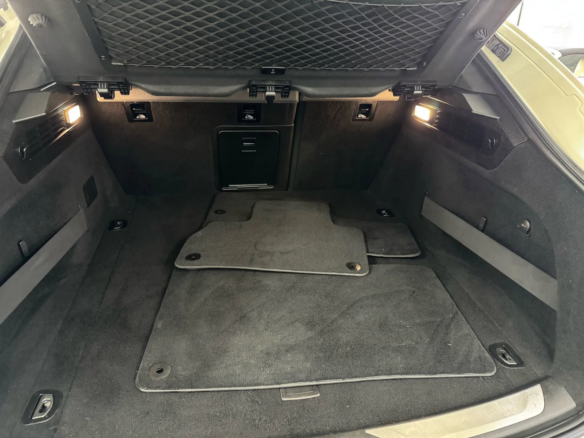 Used 2017 Maserati Levante w/ Sport Package image 40