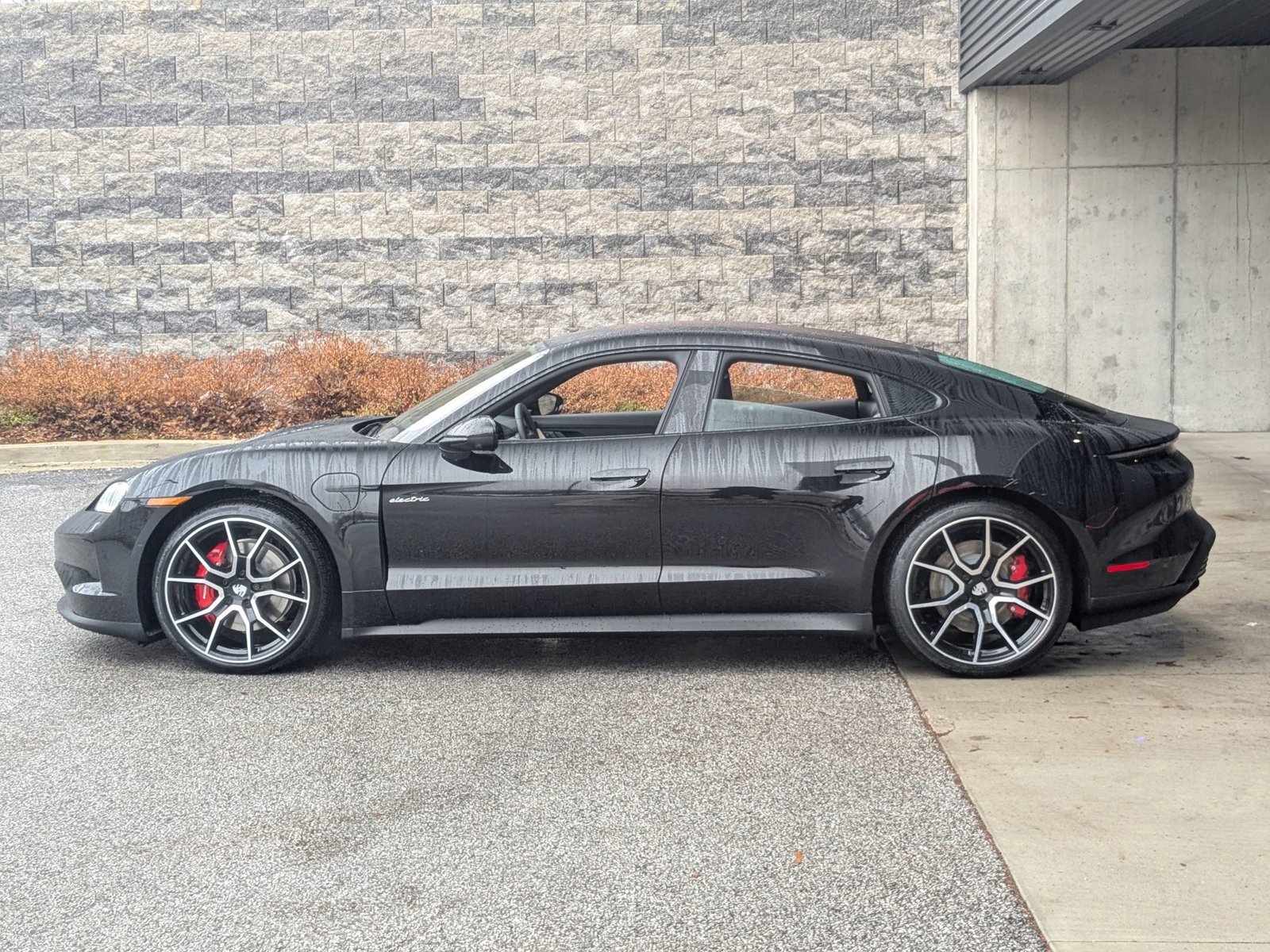 New 2026 Porsche Taycan 4S image 2