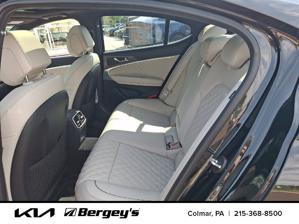 Used 2024 Genesis G70 3.3T Advanced w/ Sport Prestige Package AWD/4WD image 11