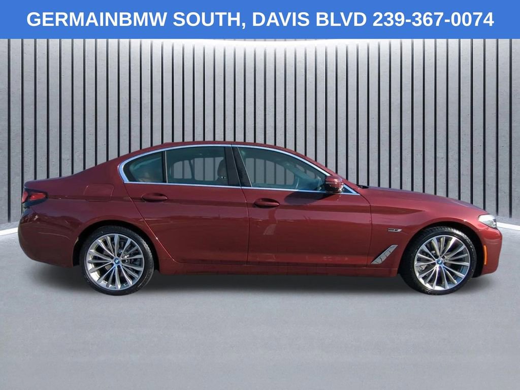 Used 2023 BMW 530e w/ Convenience Package image 4