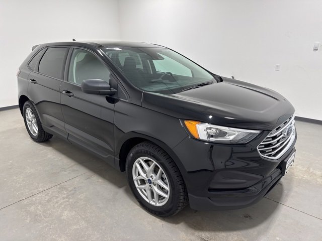 Used 2022 Ford Edge SE image 3