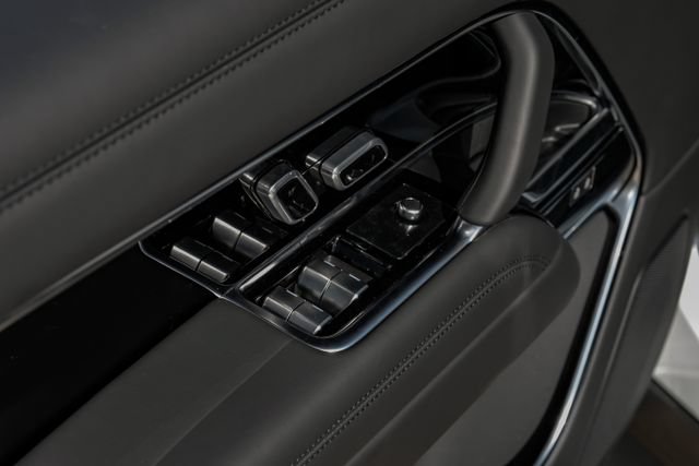 New 2026 Land Rover Range Rover SE AWD/4WD image 54
