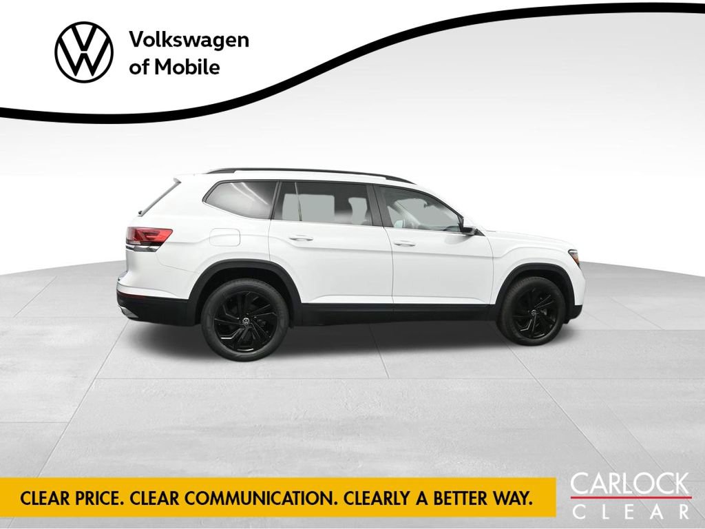 Used 2022 Volkswagen Atlas SE w/ Black Wheel Package image 4