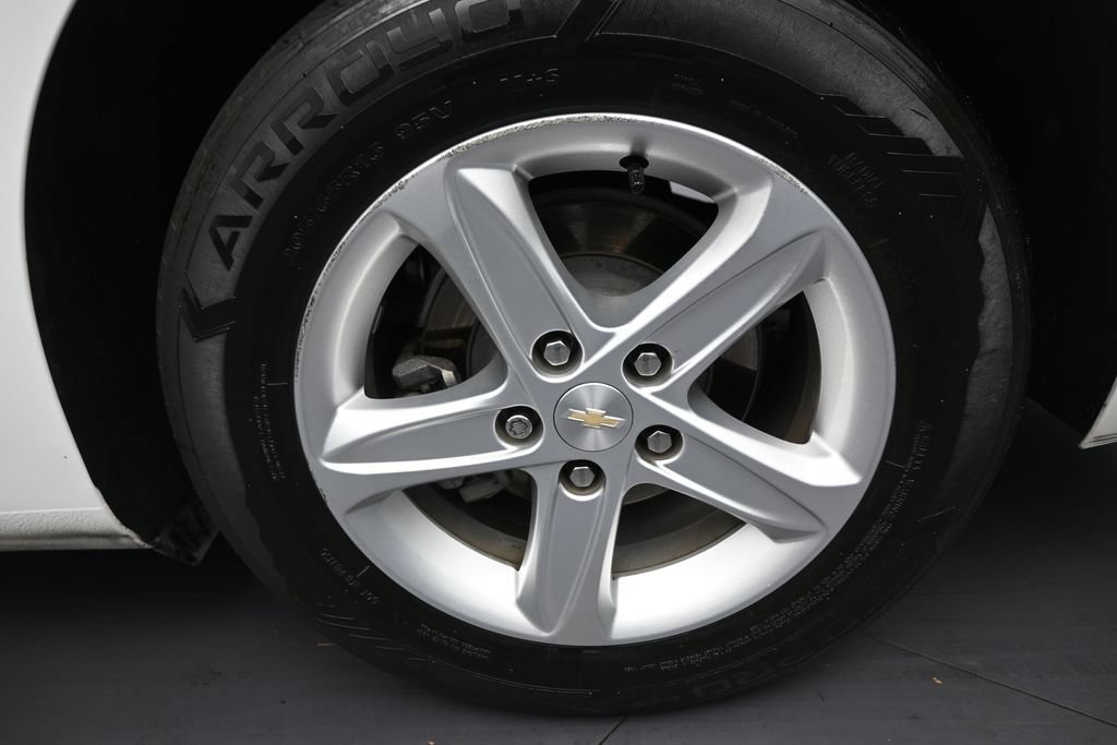 Used 2022 Chevrolet Malibu LS FWD image 10