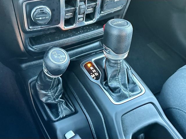 Used 2024 Jeep Gladiator Sport image 16