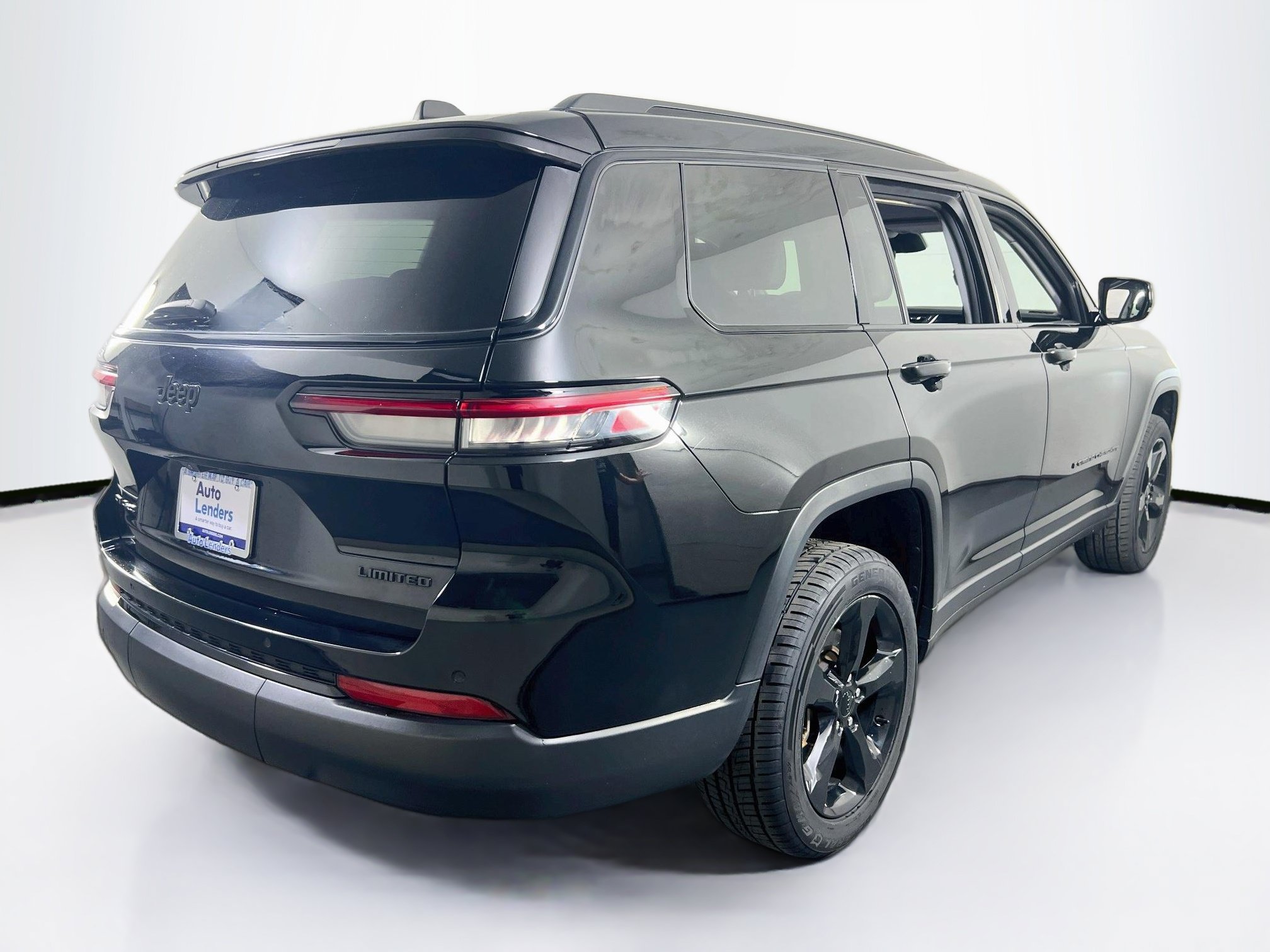 Used 2023 Jeep Grand Cherokee L Limited w/ Black Appearance Package AWD/4WD image 5