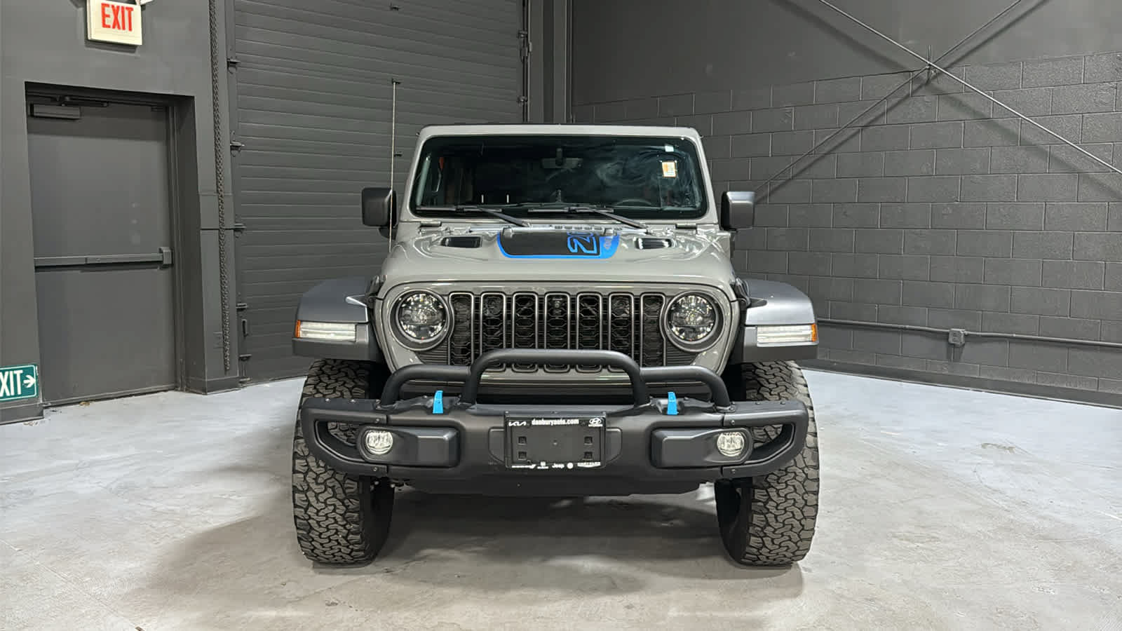 Used 2023 Jeep Wrangler Unlimited Rubicon 4xe AWD/4WD image 2