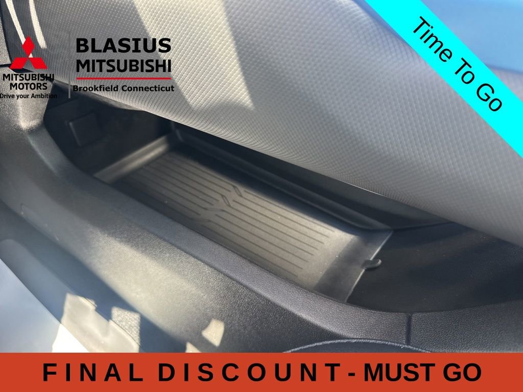 Used 2025 Chevrolet Equinox EV LT w/ Convenience Package FWD image 31