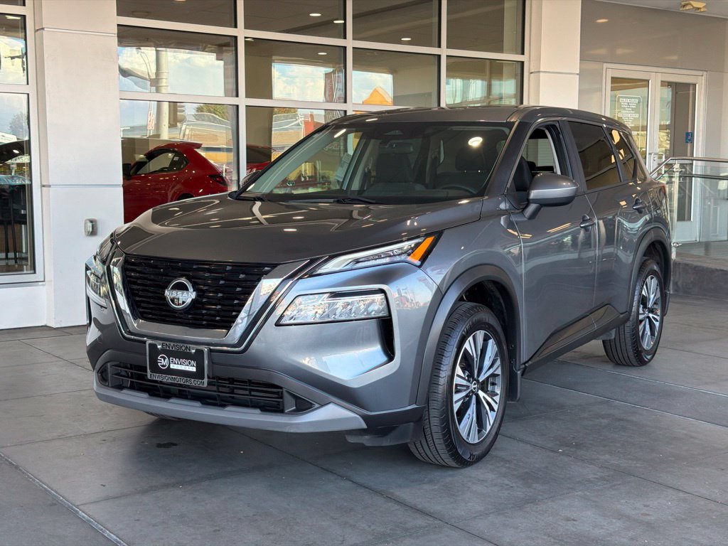 Used 2023 Nissan Rogue SV FWD image 2