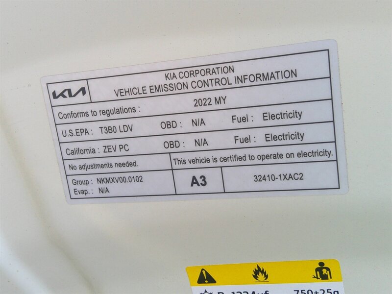 Used 2022 Kia EV6 Wind RWD image 13