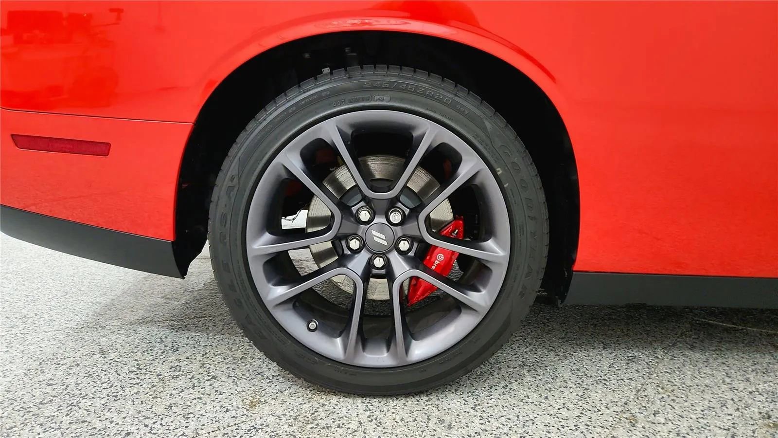 Used 2023 Dodge Challenger R/T w/ Plus Package image 13