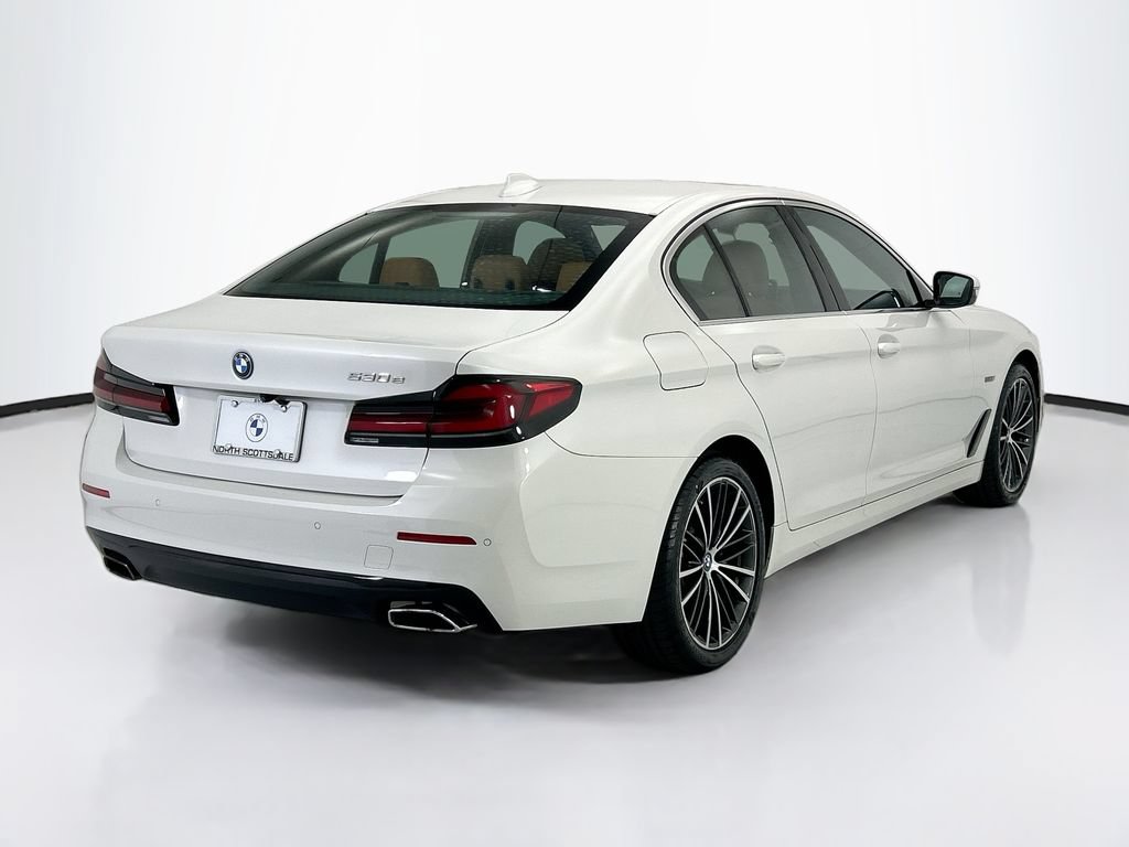 Certified 2023 BMW 530e w/ Premium Package RWD image 5
