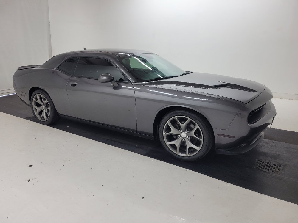 Used 2016 Dodge Challenger SXT w/ Sound Group RWD image 11