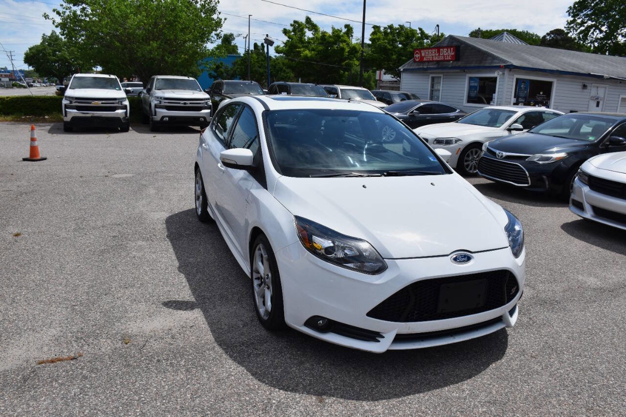Used 2014 Ford Focus ST w/ Equipment Group 202A FWD image 4