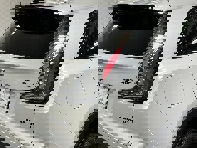 Certified 2023 Cadillac XT4 Sport w/ LPO, Onyx Lite Package image 11