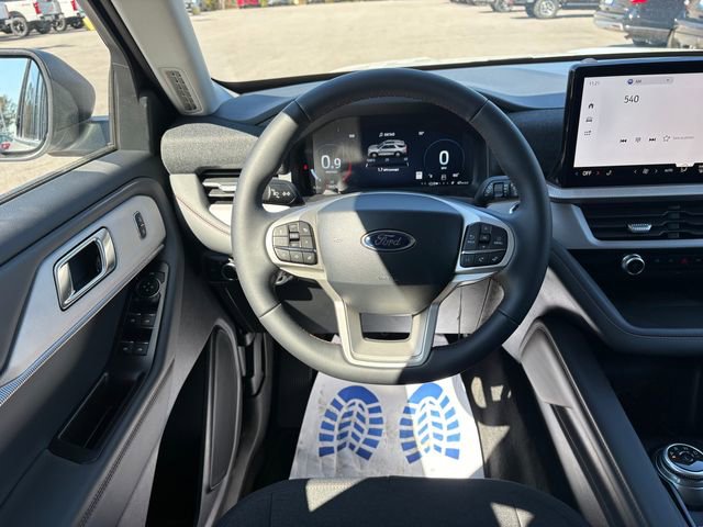 New 2026 Ford Explorer Active RWD image 13