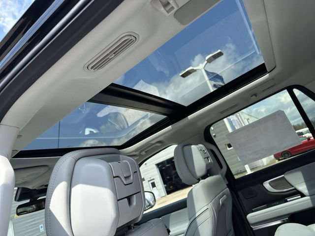 New 2026 Ford Expedition Max Platinum AWD/4WD image 18