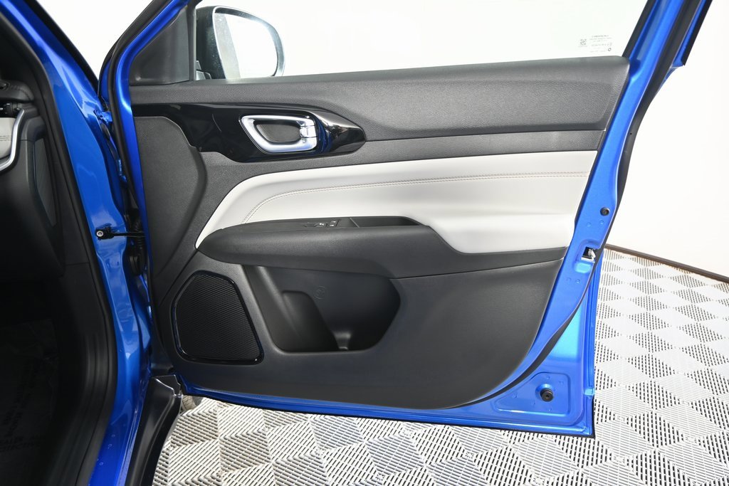 New 2026 Jeep Compass Limited w/ Mopar All Weather Package image 12