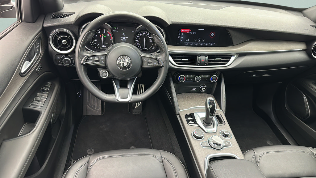Used 2023 Alfa Romeo Stelvio Ti w/ Active Assist Plus Package AWD/4WD image 10