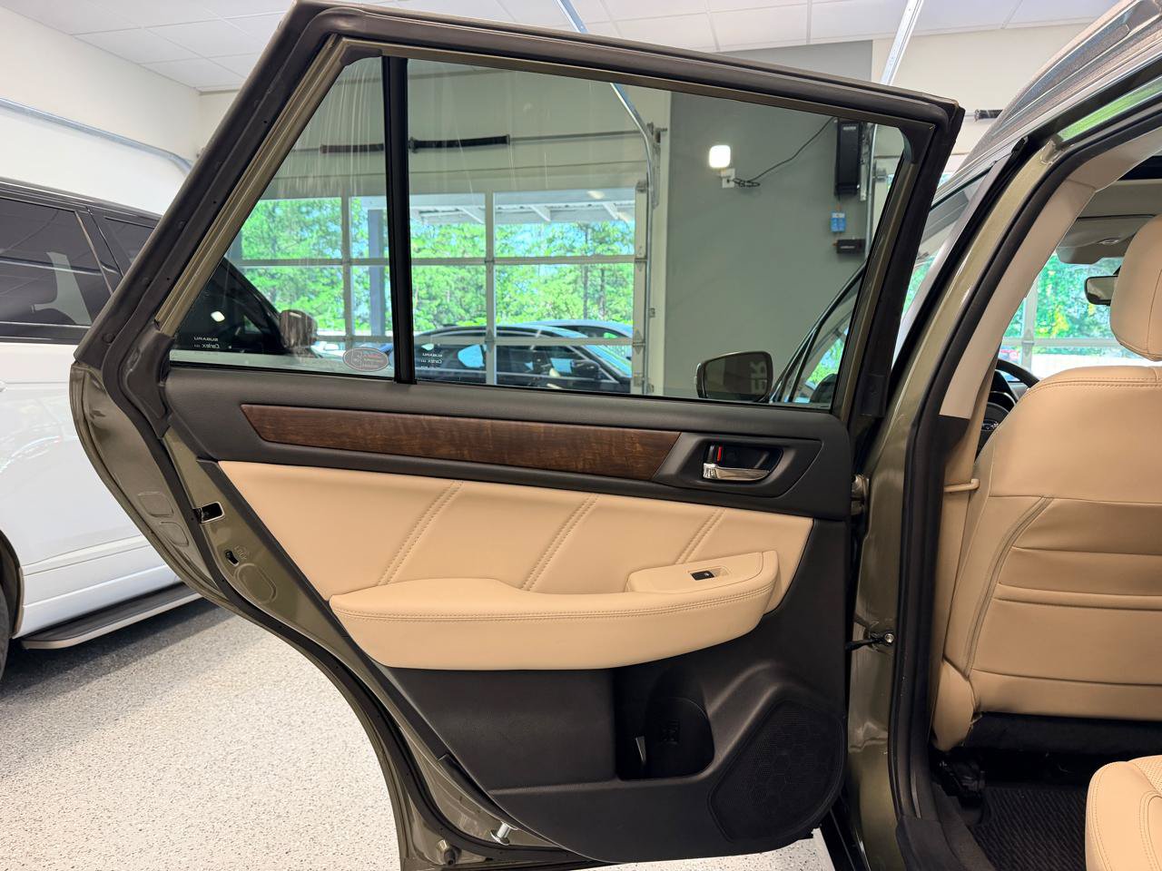 Used 2018 Subaru Outback 2.5i Limited AWD/4WD image 21