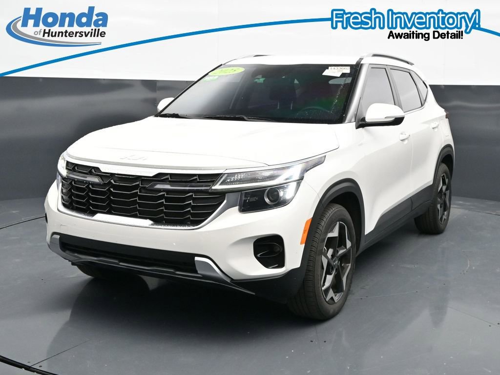 Used 2025 Kia Seltos EX FWD image 4