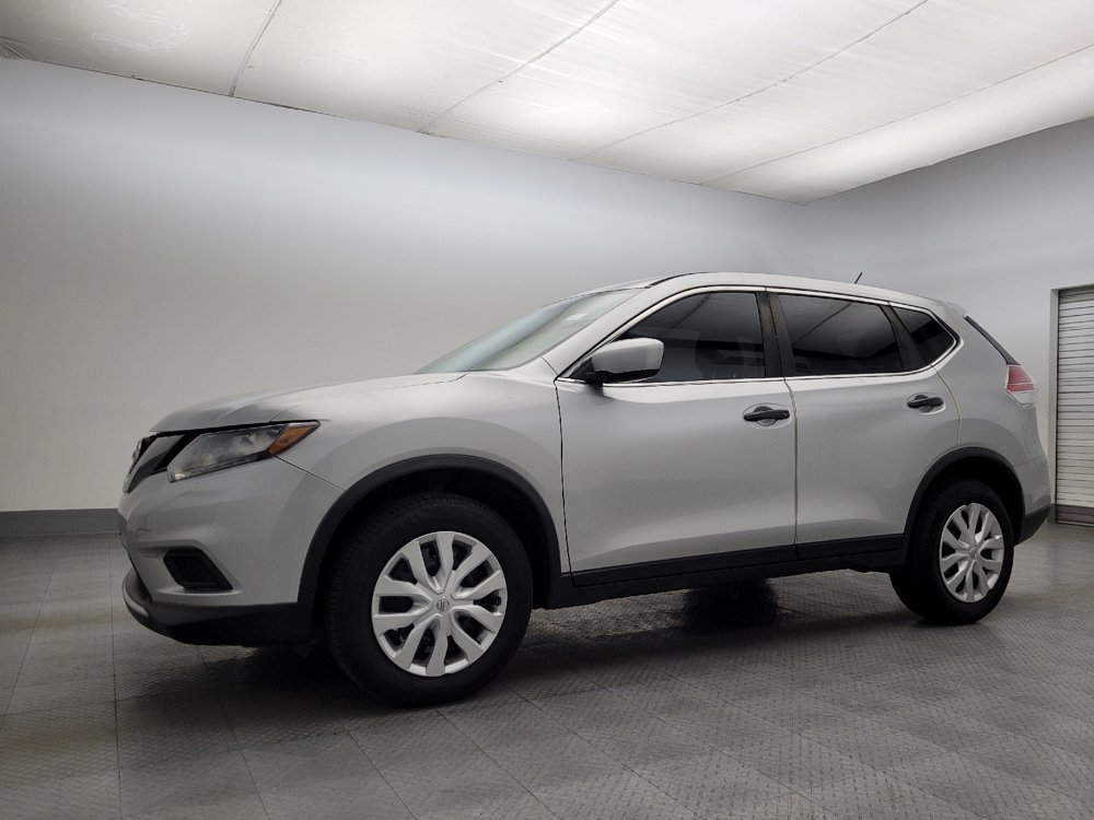 Used 2016 Nissan Rogue S image 2