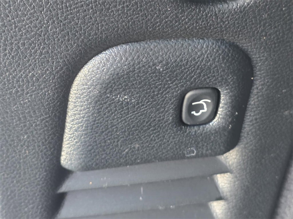 Used 2022 Dodge Durango GT w/ Blacktop Package image 12