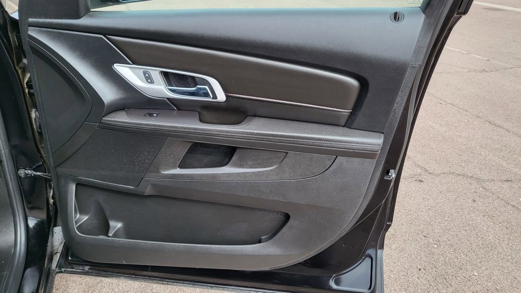 Used 2017 GMC Terrain SLE image 16