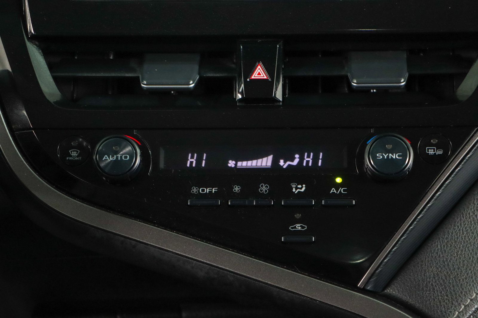 Used 2024 Toyota Camry SE image 20