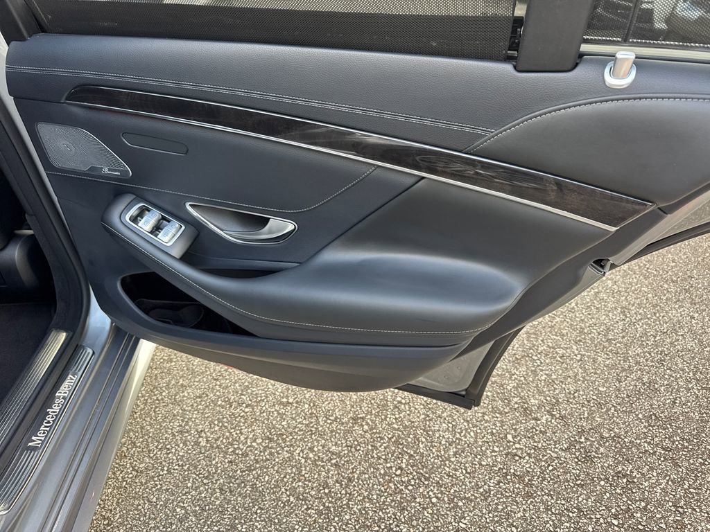 Used 2015 Mercedes-Benz S 550 Sedan image 16