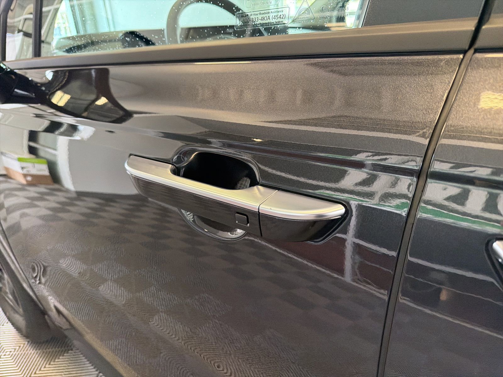 New 2026 Kia Carnival LX image 8