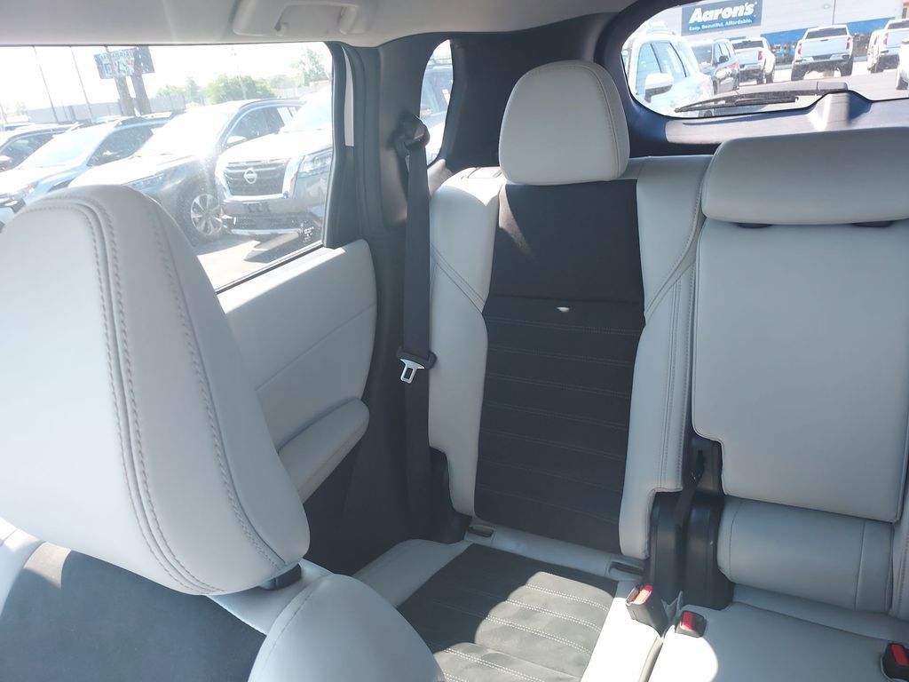 Used 2025 Mitsubishi Outlander SE FWD image 12