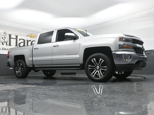 Used 2017 Chevrolet Silverado 1500 LT w/ All Star Edition AWD/4WD image 2