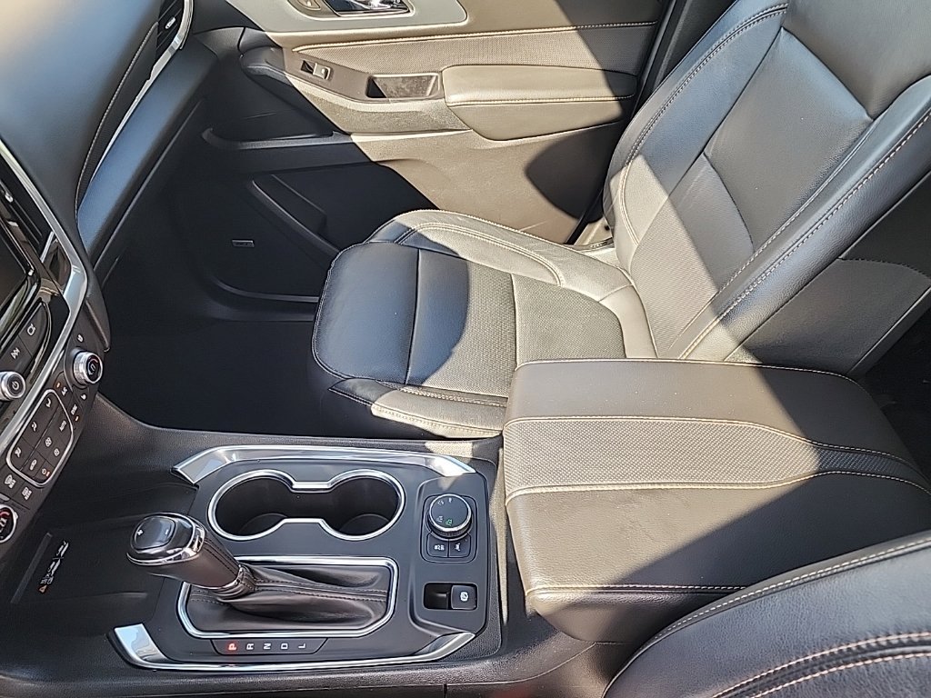 Used 2019 Chevrolet Traverse Premier w/ Redline Edition AWD/4WD image 12