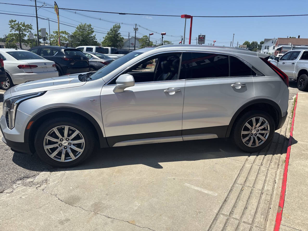Used 2019 Cadillac XT4 Premium Luxury AWD/4WD image 4