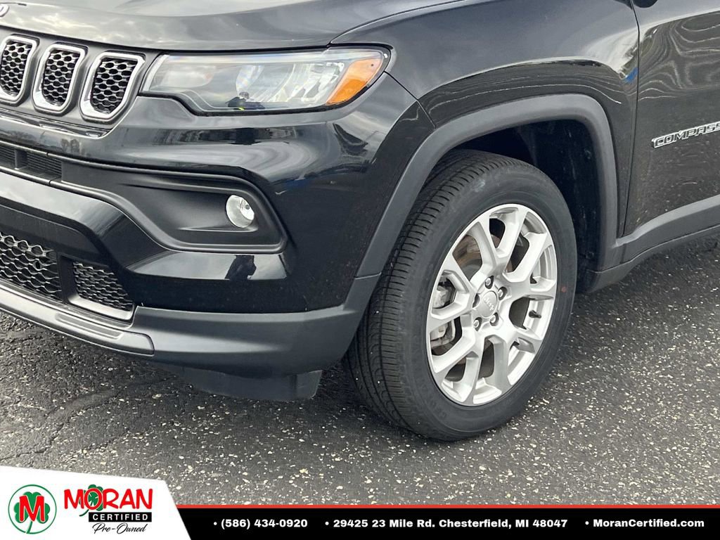 Used 2023 Jeep Compass Latitude AWD/4WD image 8