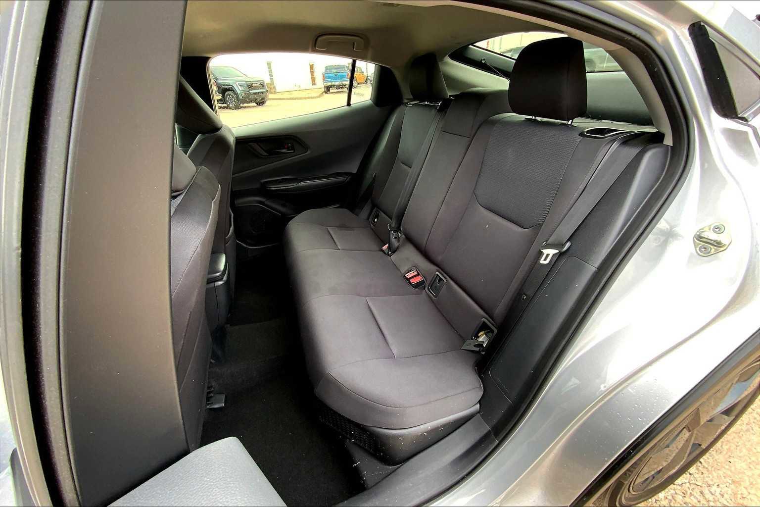 Used 2024 Toyota Prius XLE image 39