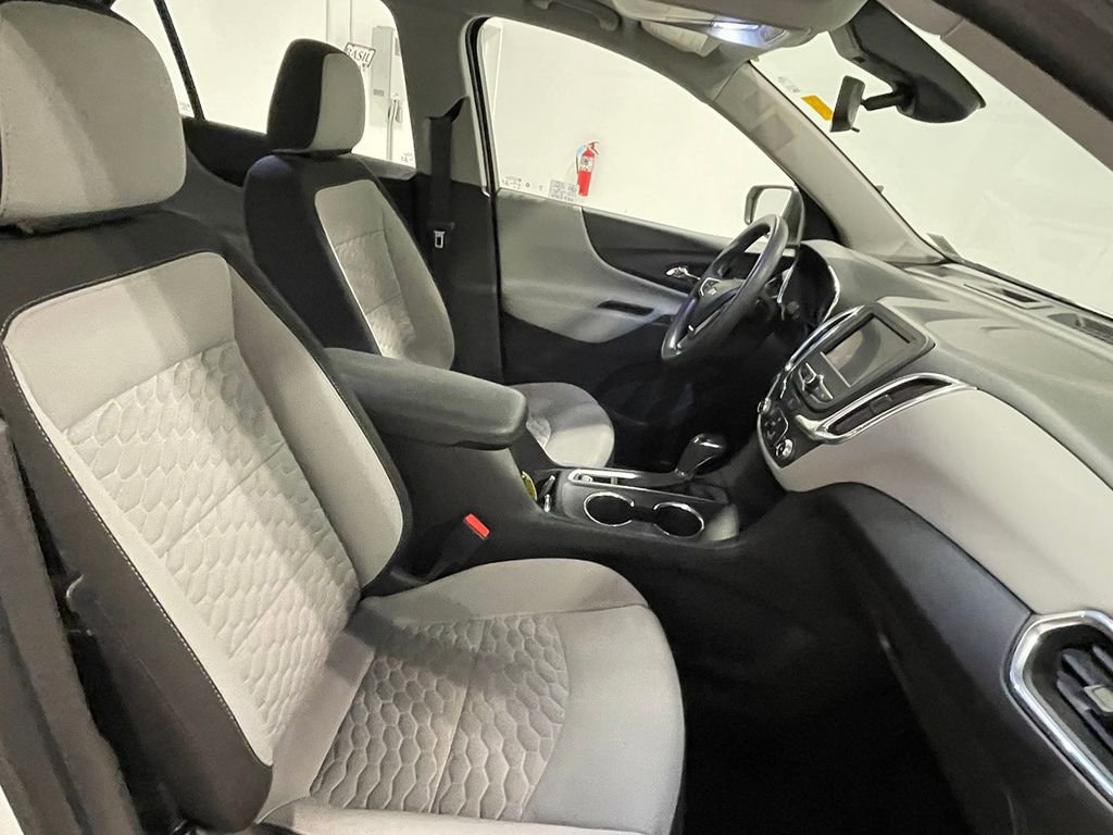 Used 2020 Chevrolet Equinox LS image 25