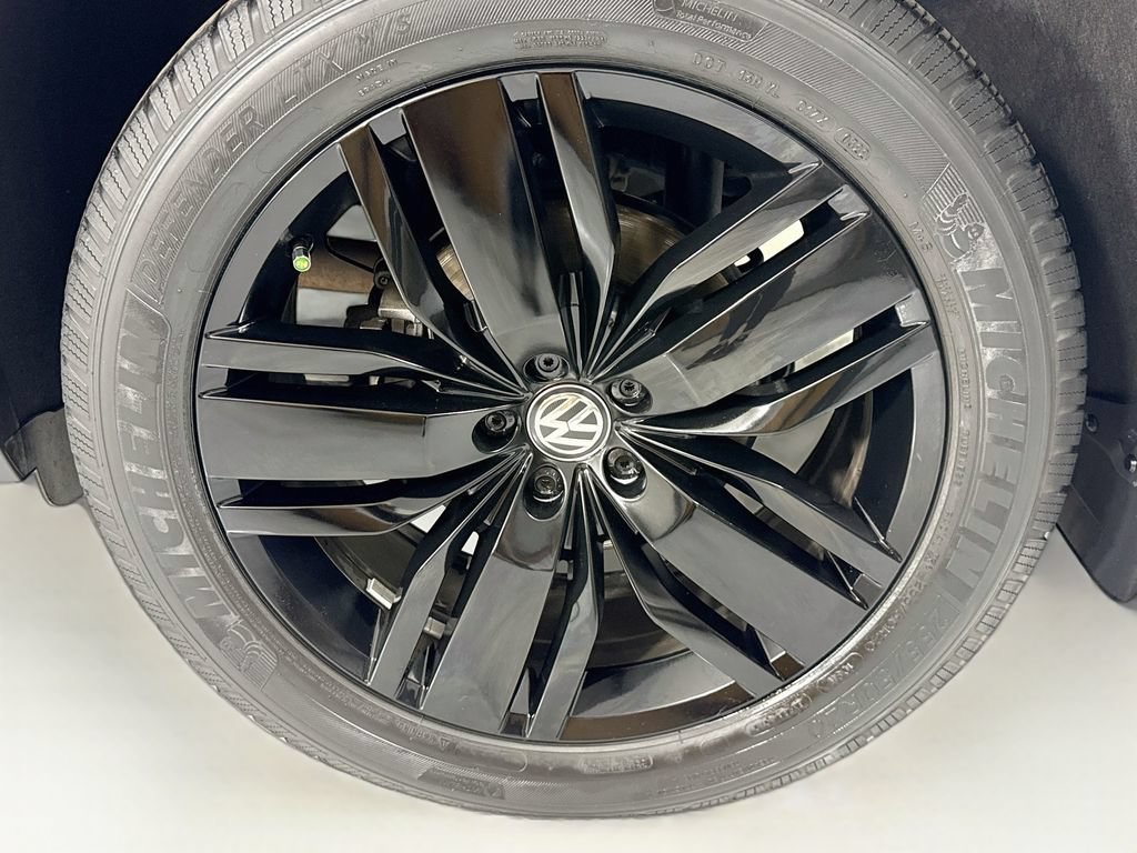 Used 2018 Volkswagen Atlas SEL AWD/4WD image 32