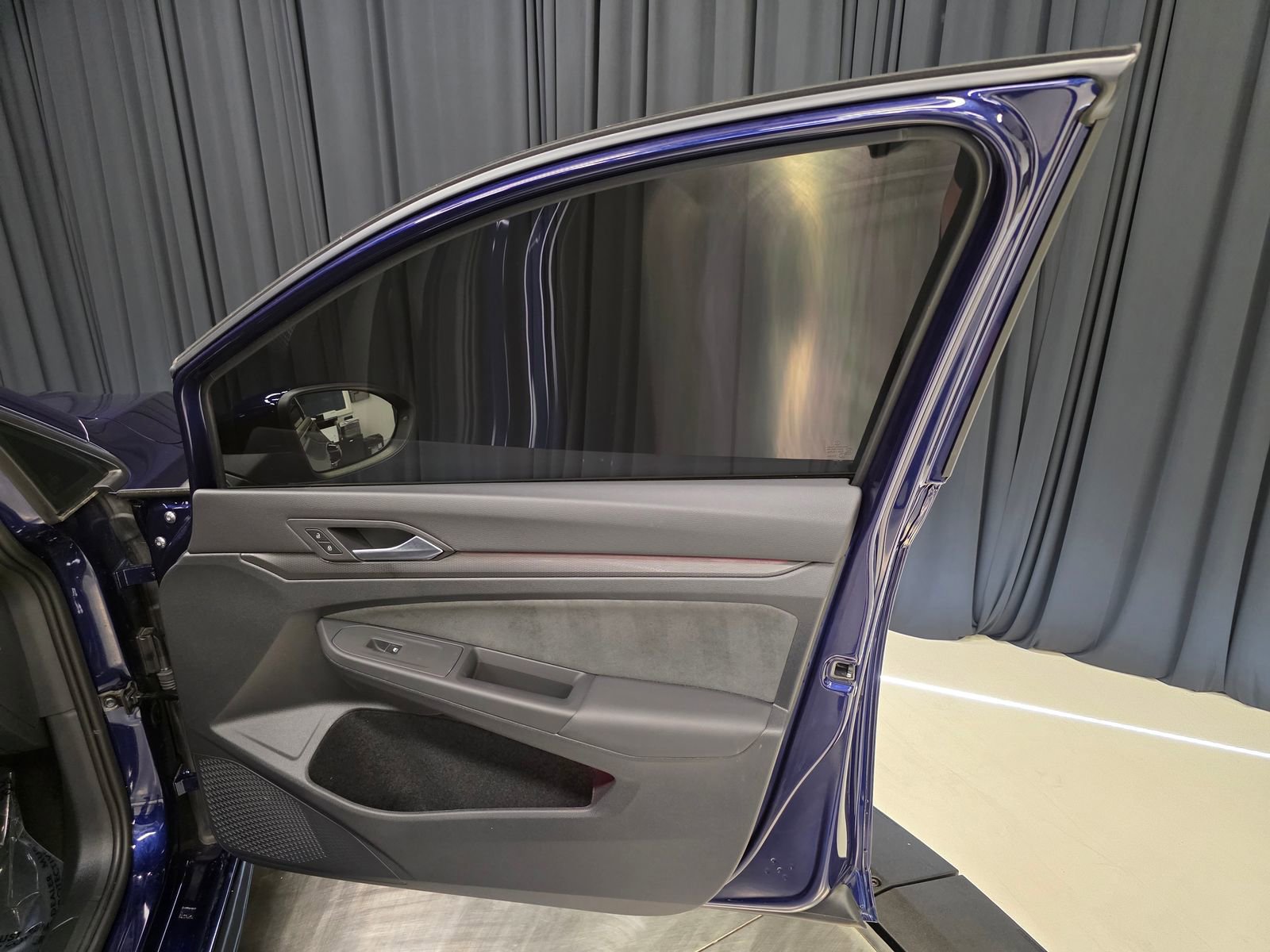 Used 2024 Volkswagen GTI SE FWD image 29