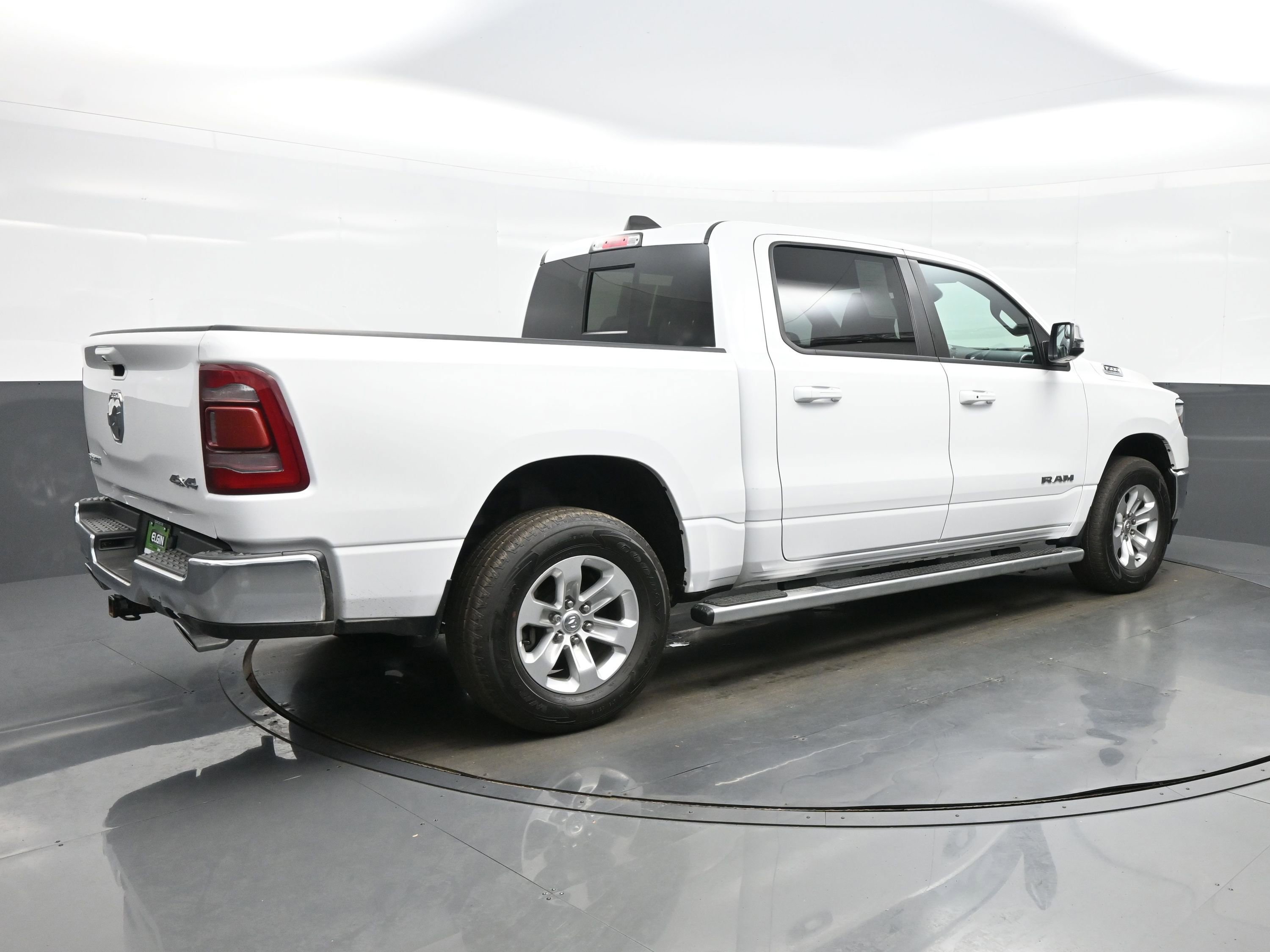 Used 2023 RAM 1500 Laramie AWD/4WD image 6
