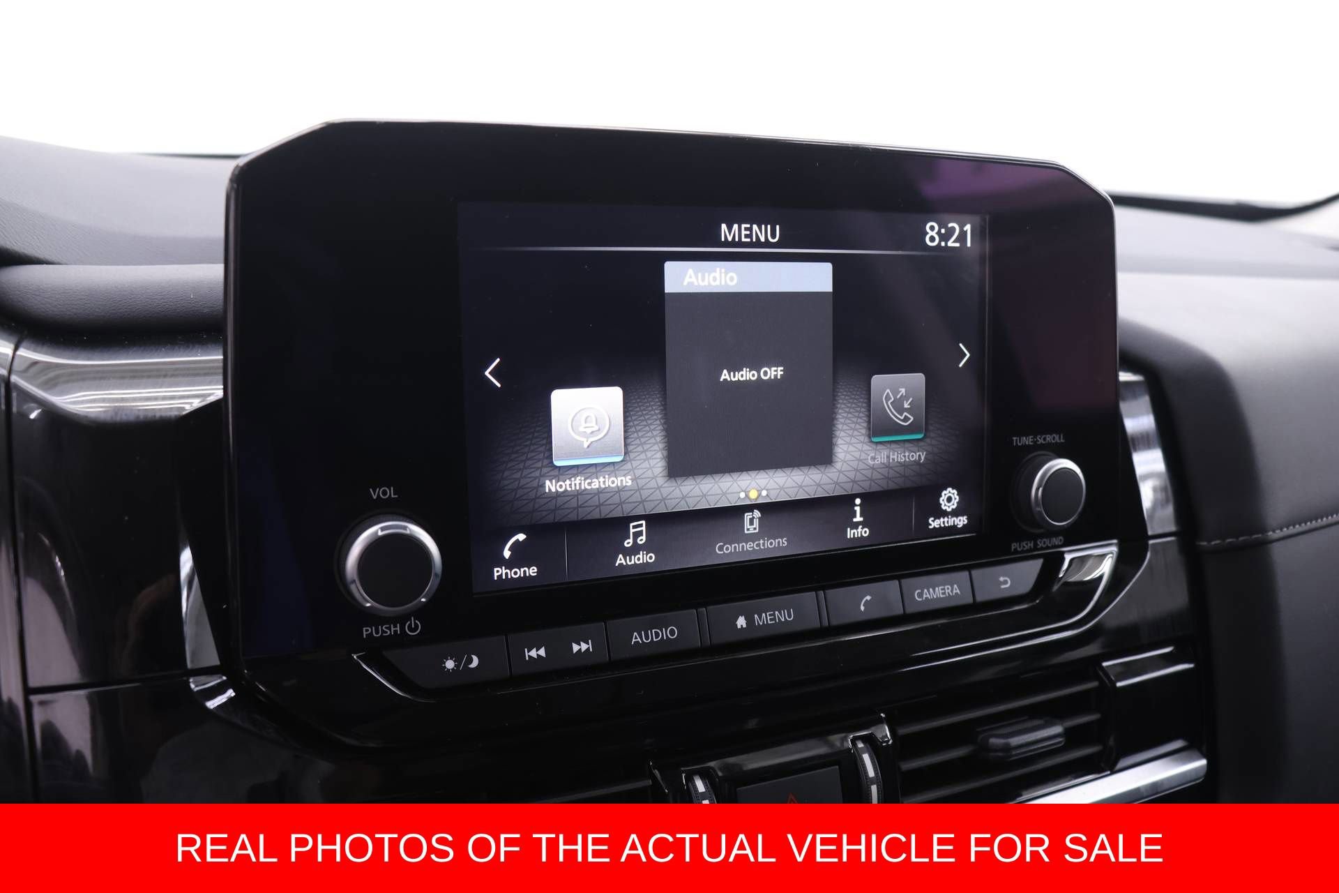 Used 2025 Nissan Pathfinder SV FWD image 8