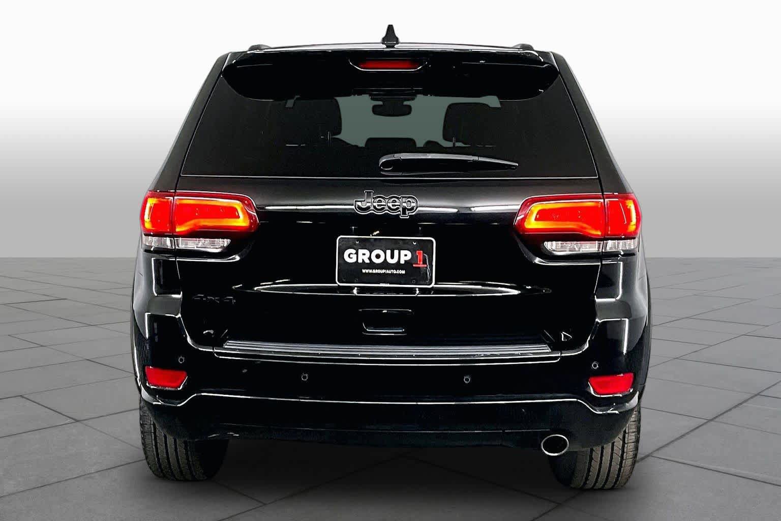 Used 2018 Jeep Grand Cherokee Altitude AWD/4WD image 5