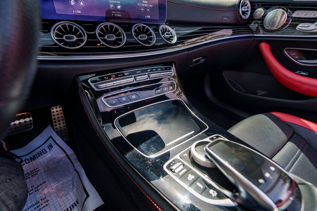 Used 2022 Mercedes-Benz E 53 AMG 4MATIC Cabriolet image 17