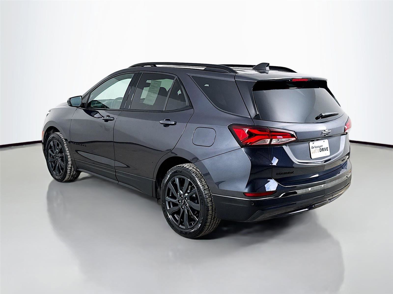 Used 2023 Chevrolet Equinox RS image 7