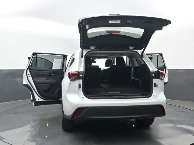 Used 2022 Toyota Highlander XLE image 34