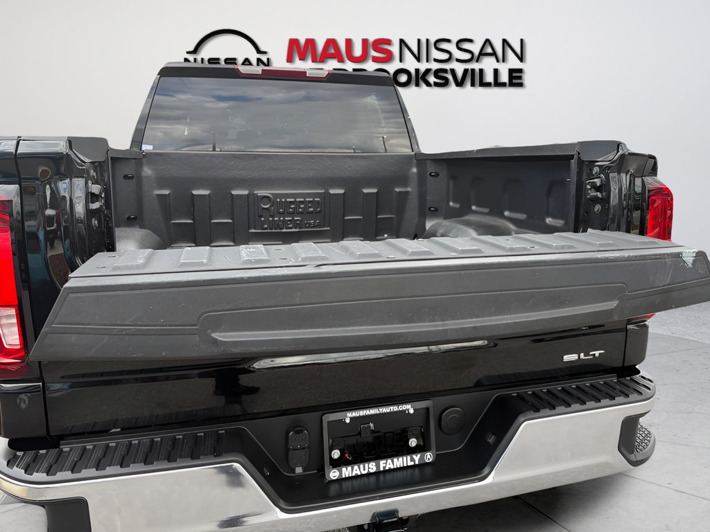 Used 2026 GMC Sierra 1500 SLT AWD/4WD image 9