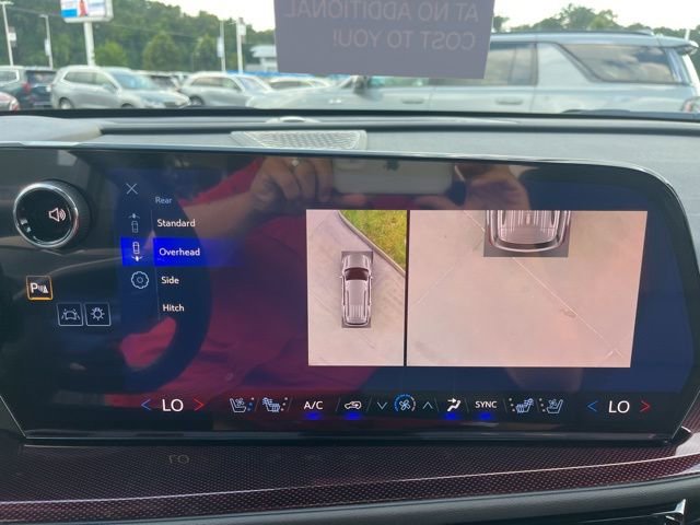 New 2026 Chevrolet Traverse RS w/ LPO, Floor Liner Package FWD image 32