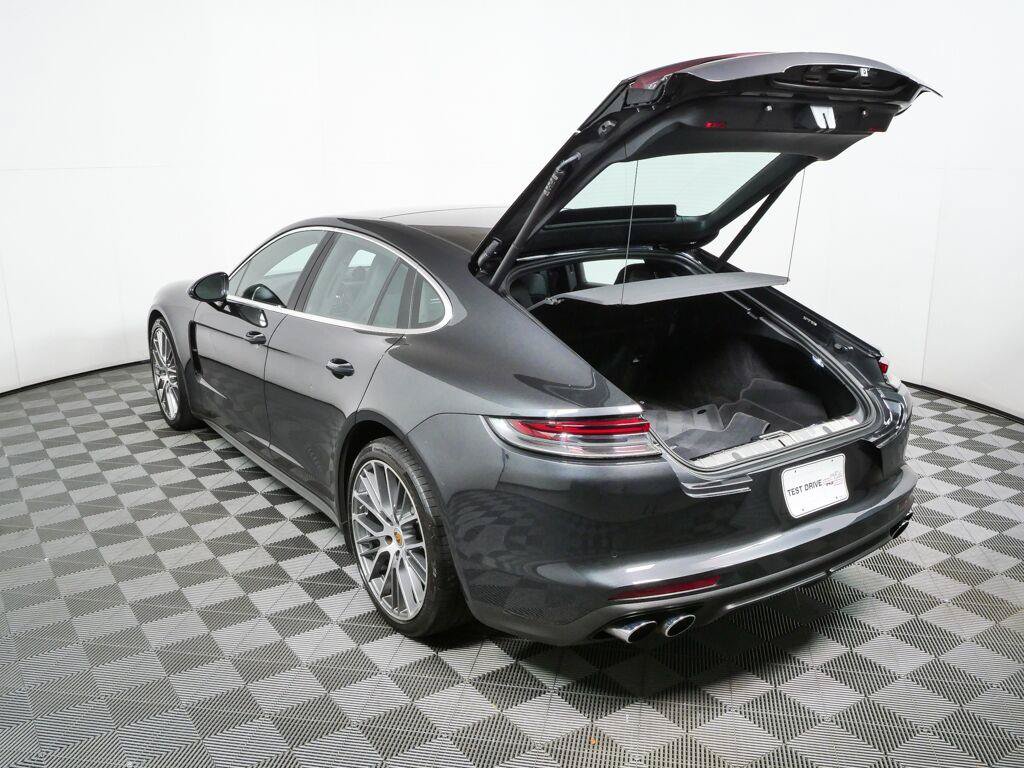 Certified 2023 Porsche Panamera image 33